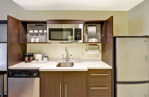 Dickson City Hotel | Ideal Stay at Home2 Suites by Hilton Dickson City