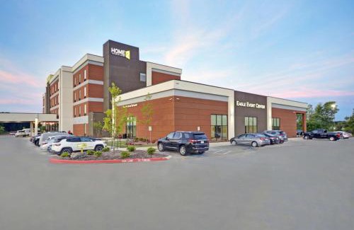 DeSoto Hotel | Discover Home2 Suites by Hilton Dallas Desoto - Pet Friendly Stay