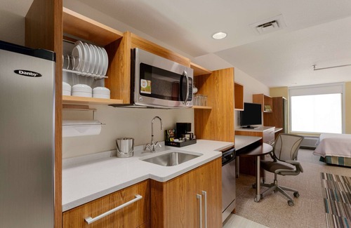 Union Square Hotel | Guest Favorite: Home2 Suites by Hilton Denver West