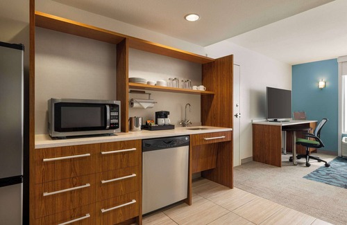 Union Square Hotel | Guest Favorite: Home2 Suites by Hilton Denver West
