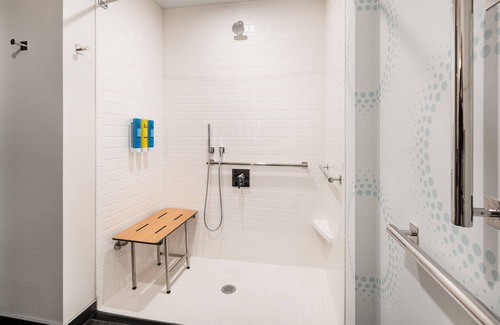 Downtown Denver Hotel | Comfortable Home2 Suites in Denver with Family-Friendly Amenities