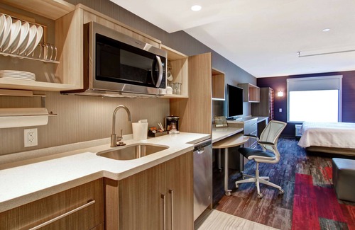 Southwest Edmonton Hotel | Eco-Friendly Home2 Suites by Hilton Edmonton South