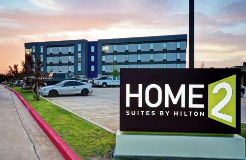 El Reno Hotel | Pet-Friendly Home2 Suites by Hilton El Reno with Pool Access