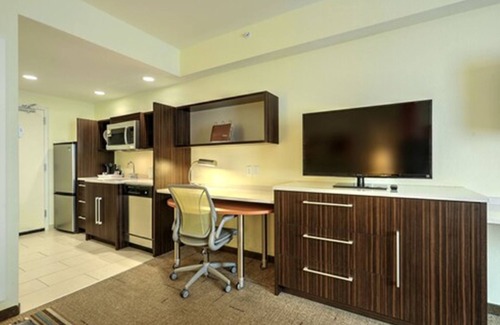 Erie Hotel | Relax at Home2 Suites by Hilton Erie, PA with Great Amenities