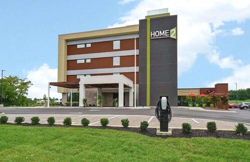 Frankfort Hotel | Discover Home2 Suites by Hilton Frankfort - Pet Friendly & Pool