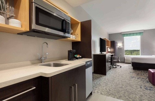 Florence Hotel | Comfortable Home2 Suites with Pool & Family-Friendly Amenities