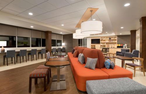 Glendale Sports and Entertainment District Hotel | Discover Home2 Suites By Hilton Glendale Westgate