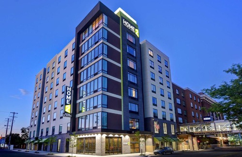 Central Business District Hotel | Pet-Friendly Retreat at Home2 Suites Kalamazoo Downtown