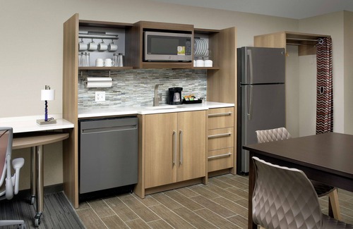 Lakeland Hotel | Eco-Friendly Home2 Suites by Hilton Lakeland - Top Rated Stay