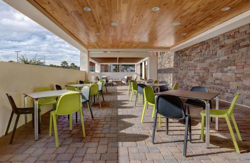 Sovana Hotel | Family-Friendly Home2 Suites in Las Vegas - Rated 8.6/10