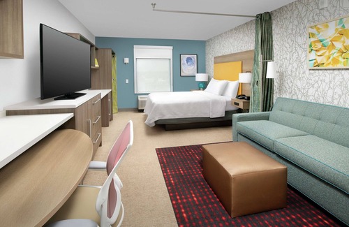 Longmont Hotel | Eco-Friendly Home2 Suites by Hilton Longmont - Guest Rated 9/10