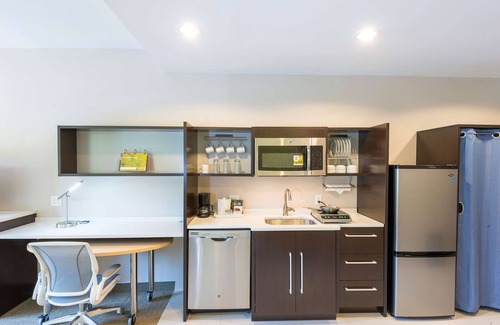 Lake City Hotel | Top-Rated Home2 Suites by Hilton Lake City with Pool & Spa