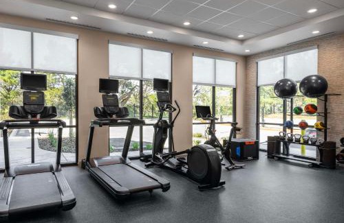 Marina Hotel | Discover Home2 Suites By Hilton Marina with Poolside Fun