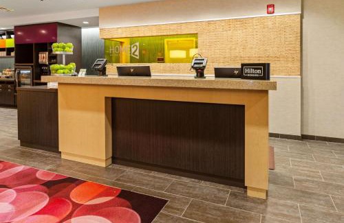 Newark Hotel | Convenient Home2 Suites by Hilton Near Newark Airport