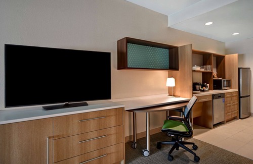 Odessa Hotel | Family-Friendly Home2 Suites by Hilton Odessa with Pool
