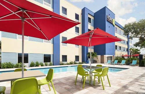 Interchange Square Hotel | Ideal Home2 Suites By Hilton Palm Bay with Oceanfront Views