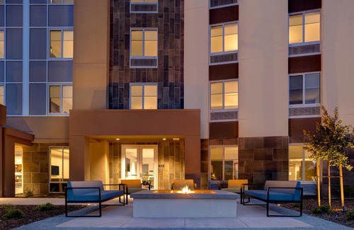 Petaluma Hotel | Exceptional Home2 Suites by Hilton Petaluma with Ocean Views
