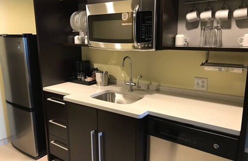 Rahway Hotel | Discover Home2 Suites by Hilton Rahway - Family Friendly Stay