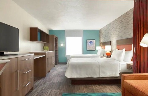 Reno/Tahoe Airport Hotel | Inviting Home2 Suites by Hilton Reno with Pool & Breakfast