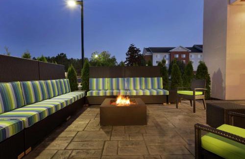 Malta Hotel | Pet-Friendly Home2 Suites by Hilton Saratoga Malta