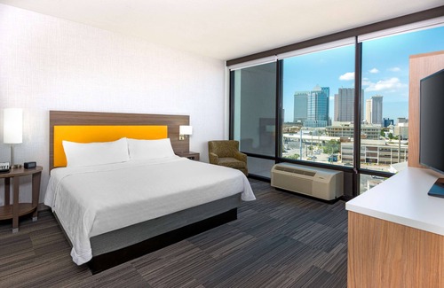 Channel District Hotel | Discover Home2 Suites by Hilton Tampa Downtown with Pool