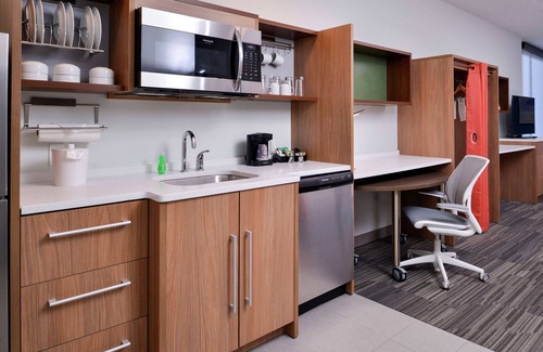 Channel District Hotel | Discover Home2 Suites by Hilton Tampa Downtown with Pool