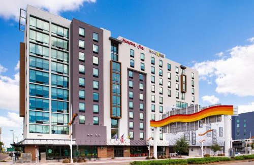 Channel District Hotel | Discover Home2 Suites by Hilton in Tampa's Channel District