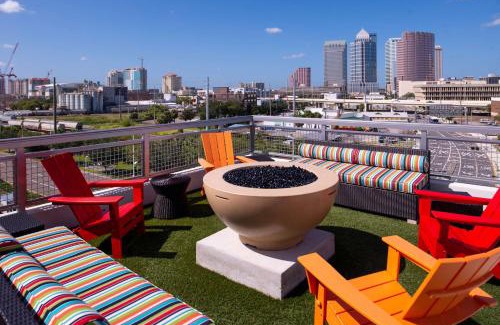 Channel District Hotel | Discover Home2 Suites by Hilton in Tampa's Channel District