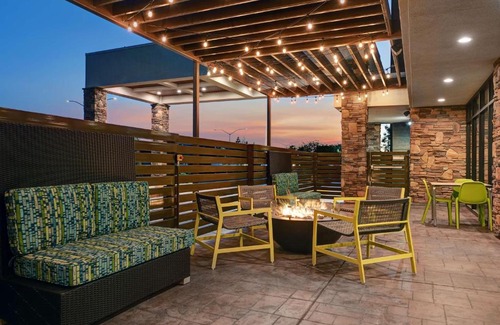 Tracy Hotel | Cozy Home2 Suites by Hilton Tracy: Pet-Friendly Retreat