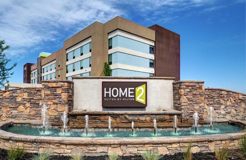 Tracy Hotel | Cozy Home2 Suites by Hilton Tracy: Pet-Friendly Retreat