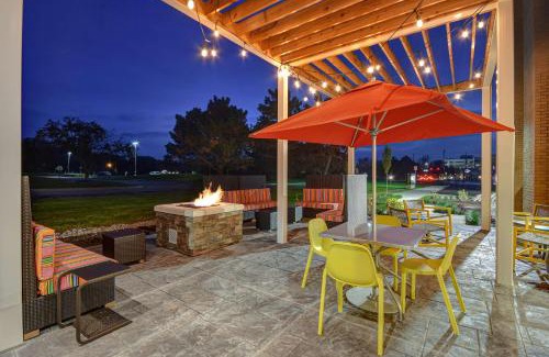 Troy Hotel | Relax at Home2 Suites by Hilton Troy – Pet Friendly & Pool