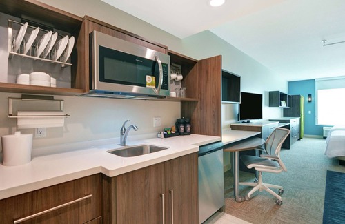Bettendorf Hotel | Relax at Home2 Suites by Hilton Bettendorf Quad Cities