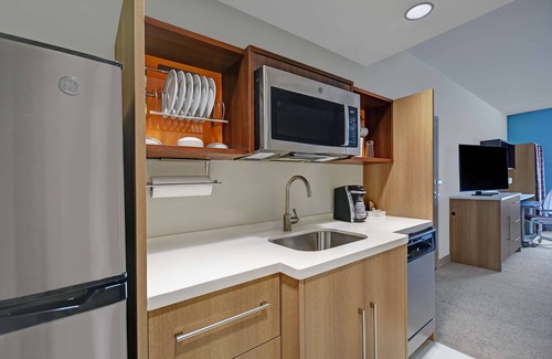 Blacksburg Hotel | Eco-Friendly Home2 Suites by Hilton Blacksburg with Pool