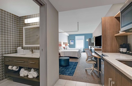 Bordentown Hotel | Discover Home2 Suites by Hilton Bordentown with Pool & Spa