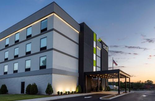 The Centre Hotel | Pet-Friendly Home2 Suites By Hilton East Haven, 8.2/10 Rated