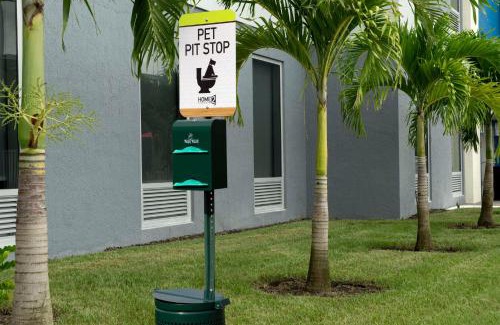 Biggar Hotel | Welcoming Home2 Suites by Hilton Fort Myers Airport