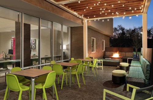 Progress Hotel | Exceptional Home2 Suites by Hilton Harrisburg - Pet Friendly