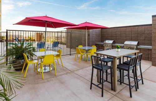 Lake Mary Hotel | Pet Friendly Home2 Suites in Lake Mary, Orlando