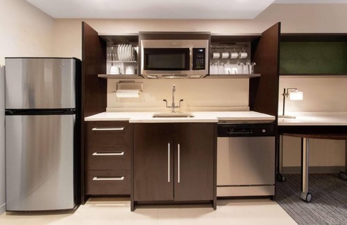 Scotchtown Hotel | Comfortable Home2 Suites by Hilton Middletown with Pool