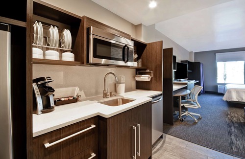Montebello Hotel | Discover Home2 Suites by Hilton Los Angeles Montebello