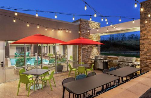 Ridley Park Hotel | Comfortable Home2 Suites Near Philadelphia Airport with Amenities