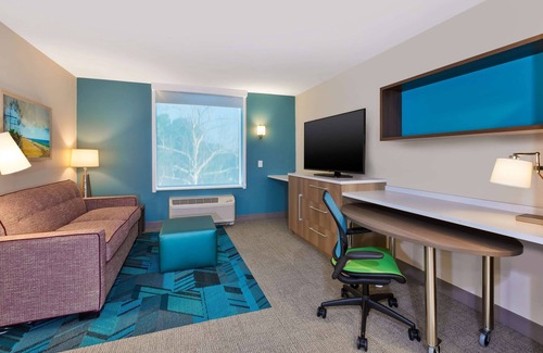 Wilmington Hotel | Unforgettable Home2 Suites by Hilton Wilmington Wrightsville Beach