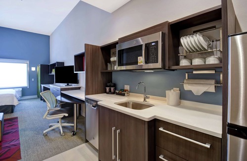 Greenwich Hotel | Inviting Home2 Suites by Hilton Wichita Northeast Awaits