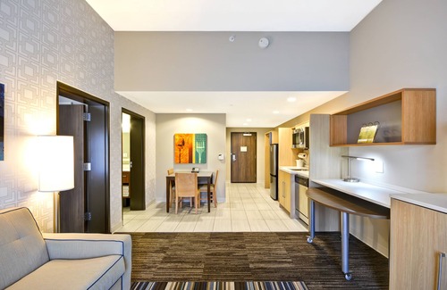 Saint Simons Island Hotel | Relax at Home2 Suites by Hilton St. Simon's Island