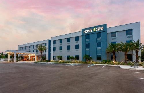 Vero Beach Hotel | Pet-Friendly Home2 Suites by Hilton Vero Beach I-95