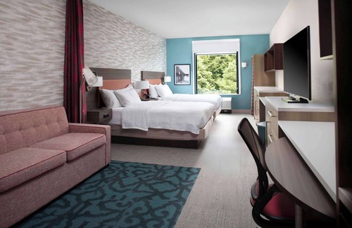 Lynchburg Hotel | Comfortable Home2 Suites Lynchburg with Pool & Breakfast