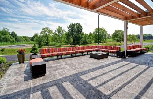 Mechanicsburg Hotel | Pet-Friendly Home2 Suites Mechanicsburg with Pool Access