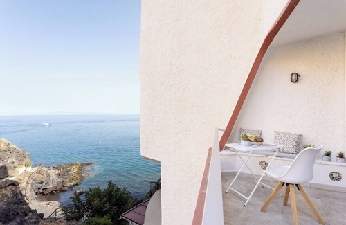 Tabaiba Apartment | Cozy Duplex Retreat in Tabaiba with Oceanfront Views