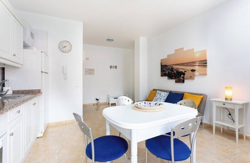 Los Sauces Apartment | Cozy Oceanfront Apartment with Pool and Wifi Amenities