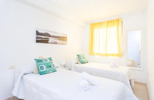 Radazul Apartment | Oceanfront Home2Book Jolly Home Radazul with Terrace & Wifi